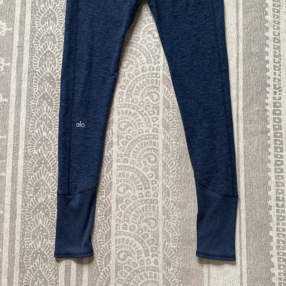 Alo Yoga Alosoft Leggings - Picture 9 of 11